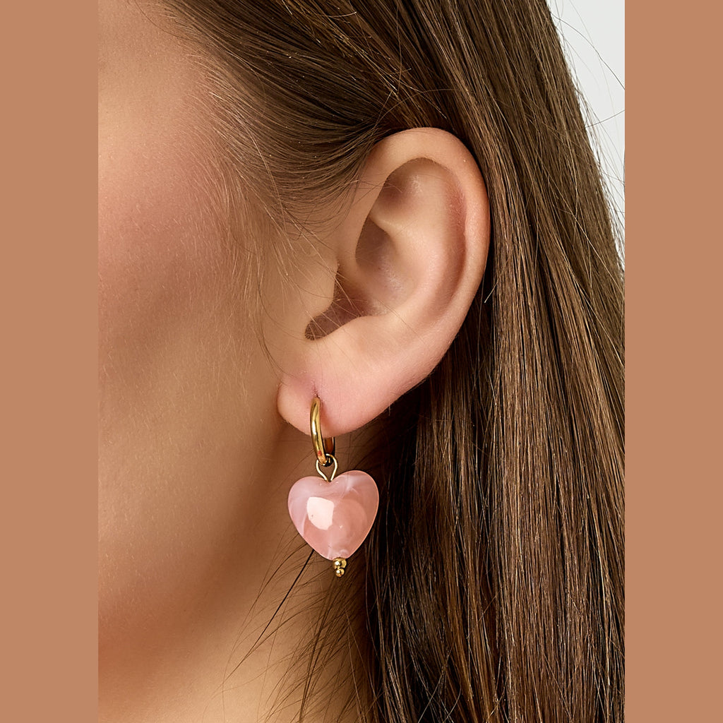 Earrings with heart-shaped beads